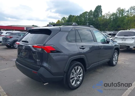 2024 Toyota Rav4 Xle Premium z USA, uszkodzony, nr VIN 2T3C1RFV0RC287528